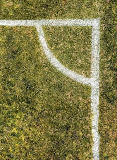 برشلونة يهزم ريال مدريد برباعية نظيفة في كلاسيكو الأرض بقيادة فليك